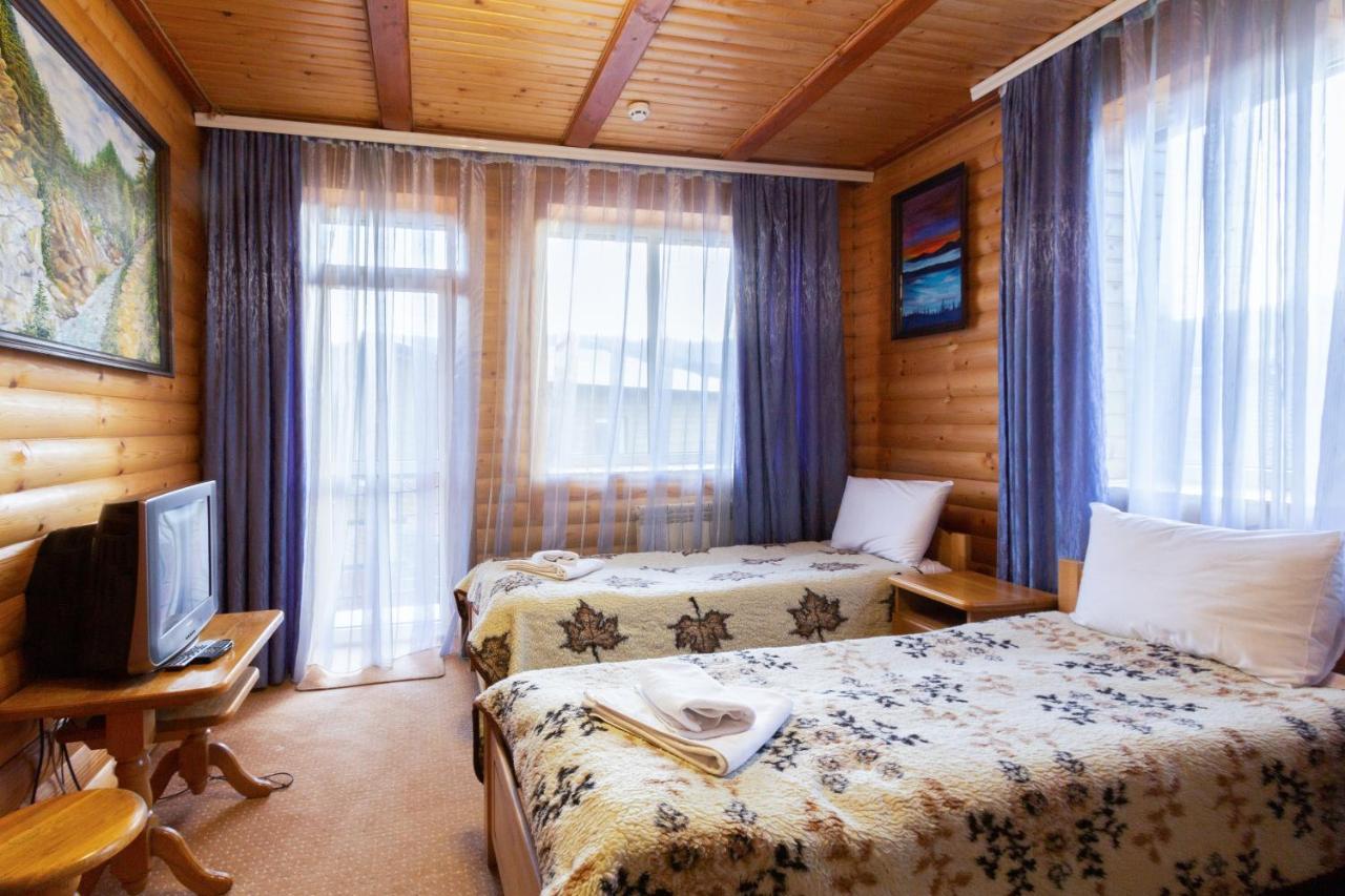 У Мар'Яни І Назара Otel Yaremche Dış mekan fotoğraf