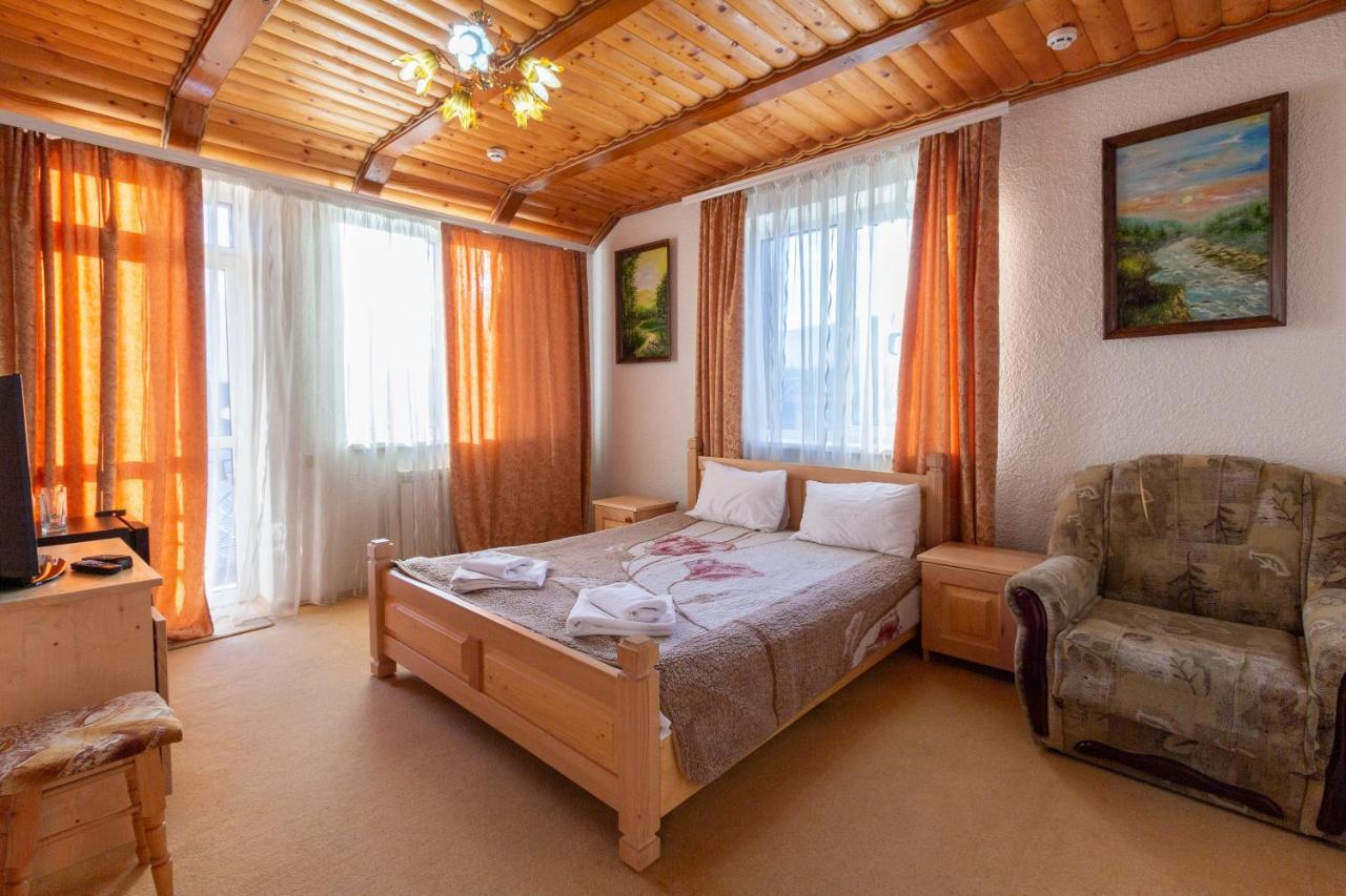 У Мар'Яни І Назара Otel Yaremche Dış mekan fotoğraf