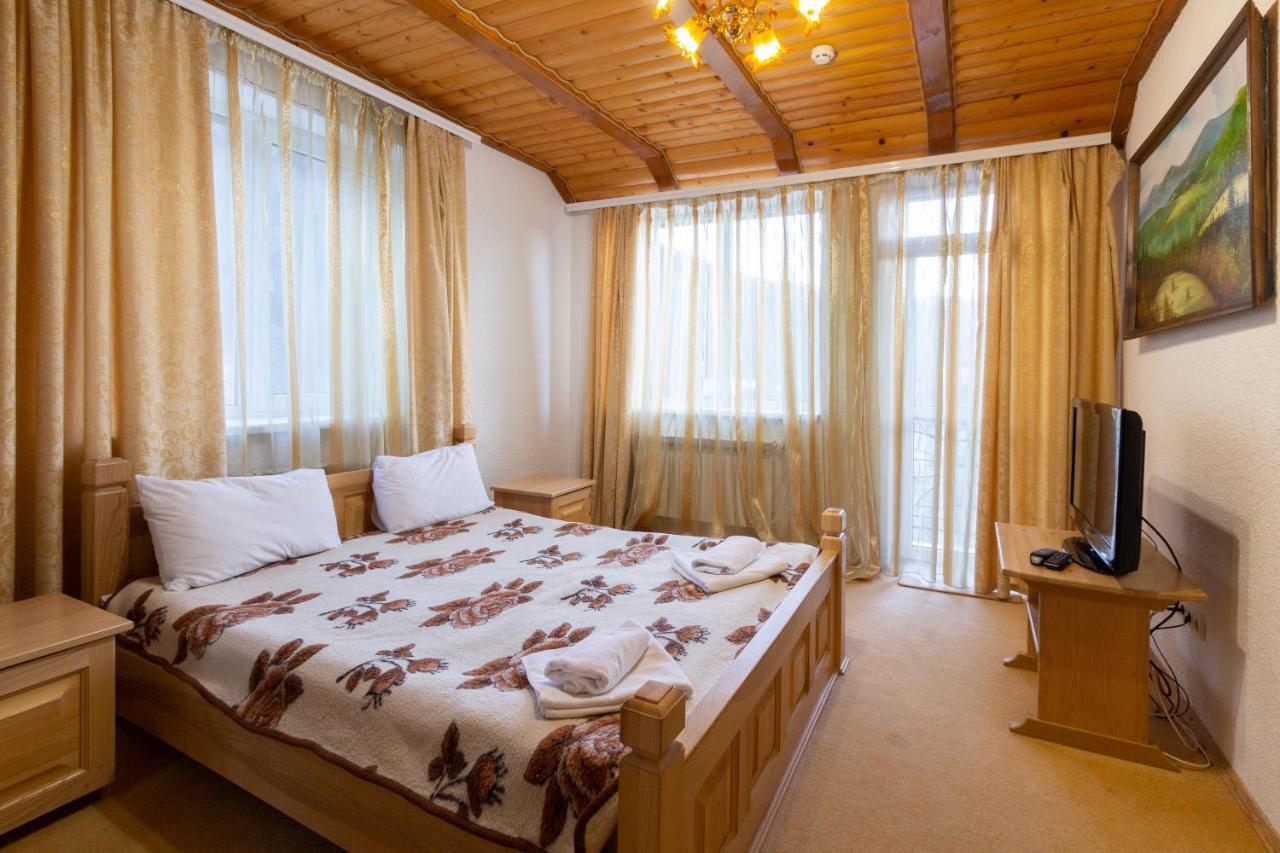 У Мар'Яни І Назара Otel Yaremche Dış mekan fotoğraf